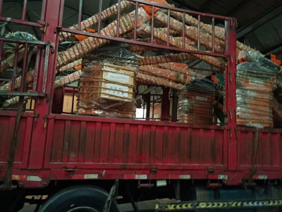 4 ensembles de manipulateurs industriels pour la fonte sont prêts à être livrés en Russie.